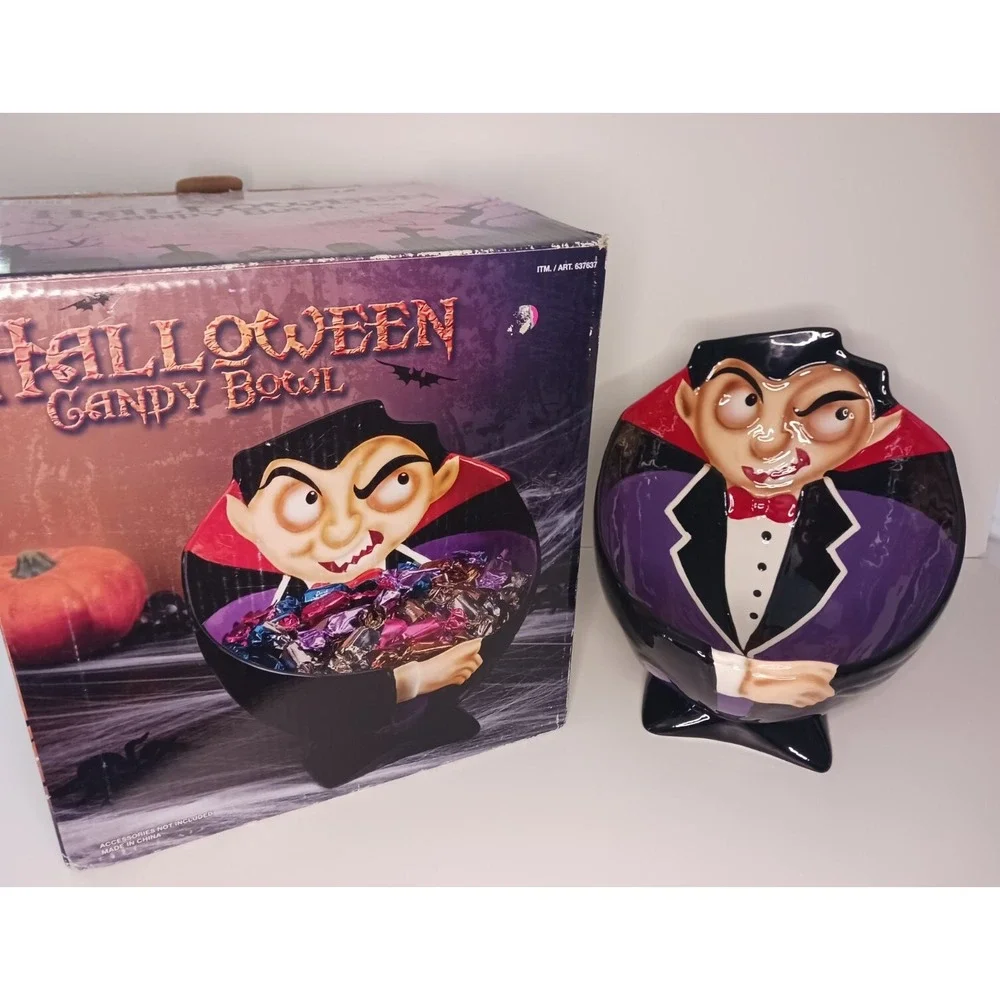 Vampire Halloween Candy Bowl Ceramic Candy Chip Bowl With Box Count Dracula